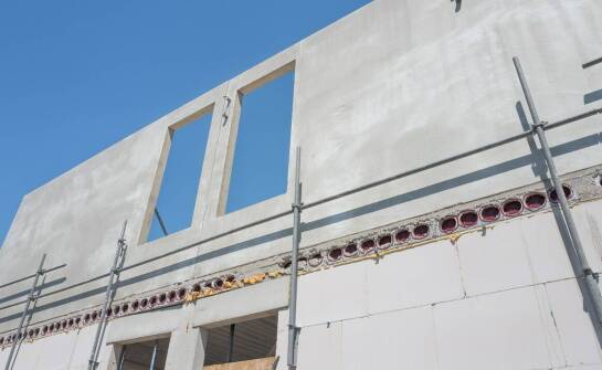 Montaż elewacji – sprawdzone rozwiązania i najnowsze trendy w budownictwie