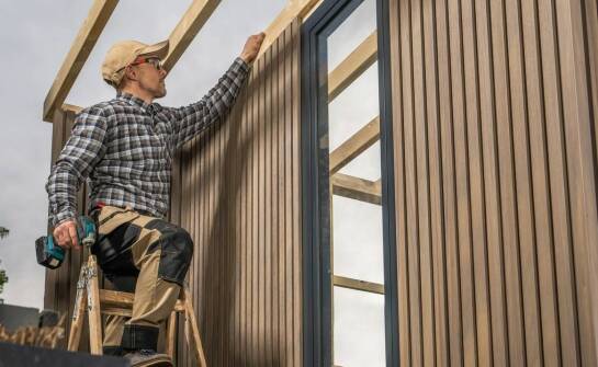 Montaż elewacji drewnianej – najważniejsze informacje i praktyczne rozwiązania