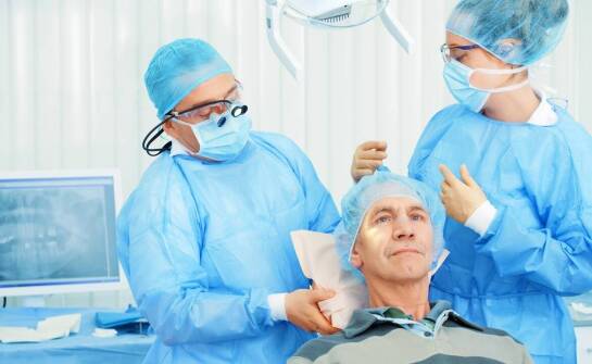 Chirurgia stomatologiczna – zakres zabiegów oraz możliwości leczenia zębów