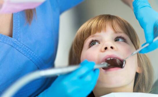 Stomatologia dziecięca – najważniejsze informacje i korzyści dla najmłodszych