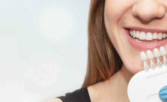 Protetyka stomatologiczna – najważniejsze informacje i możliwości odbudowy zębów