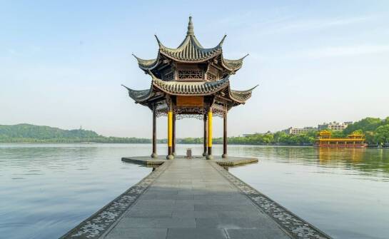 Korony i mosty porcelanowe – trwałe rozwiązania stomatologiczne