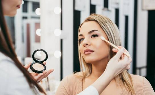 Szkolenia kosmetyczne – trendy, tematy i możliwości rozwoju w branży