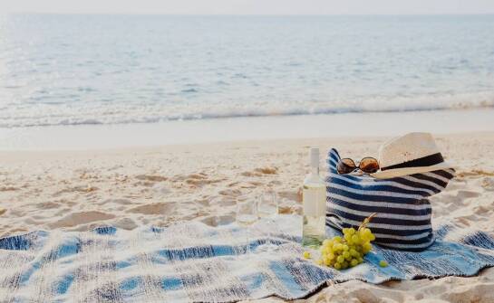 Pokoje do wynajęcia nad morzem – przegląd ofert i inspiracje na urlop