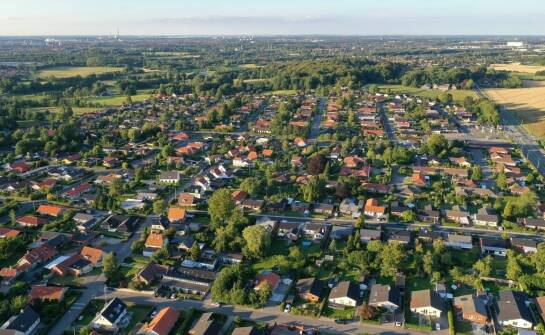 Wpływ numerycznych modeli pokrycia terenu na procesy urbanizacji