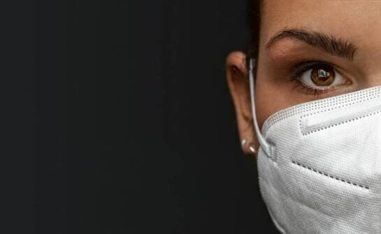 Maseczki ochronne – podstawowe rodzaje, budowa i zasady użytkowania