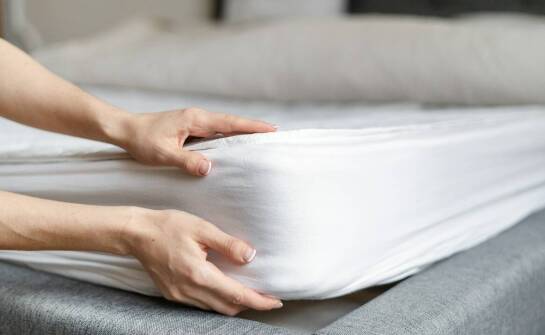 Pokrowce na materace – praktyczne rozwiązania zapewniające higienę i komfort