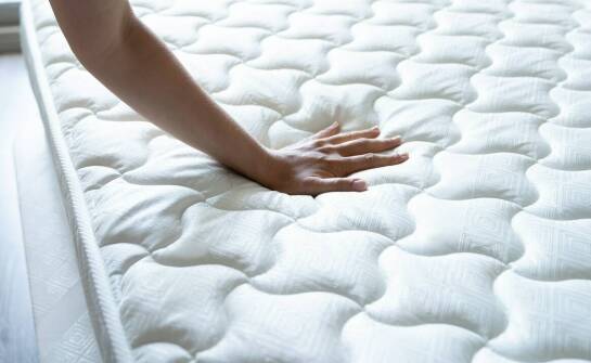 Pokrowce na materace – funkcje, rodzaje i korzyści dla zdrowego snu