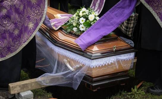 Kremacja – najważniejsze informacje, przebieg i aspekty organizacyjne