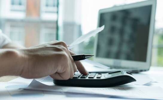 Pełna księgowość – zasady, obowiązki i korzyści dla firm każdej wielkości