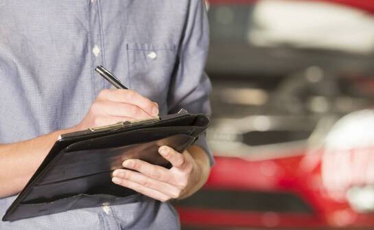 Co warto wiedzieć o sprawdzaniu stanu pojazdu przed zakupem używanego auta