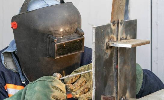 Szlifowanie metalu – techniki, zastosowania i najważniejsze zalety