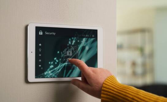 Nowoczesne technologie instalacyjne i systemy kontroli dostępu dla firm