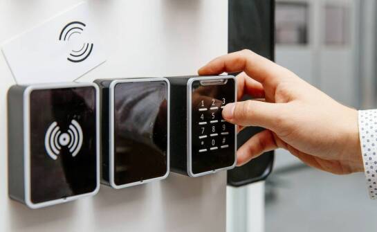 Elektroniczne systemy kontroli dostępu – bezpieczeństwo i wygoda w obiektach