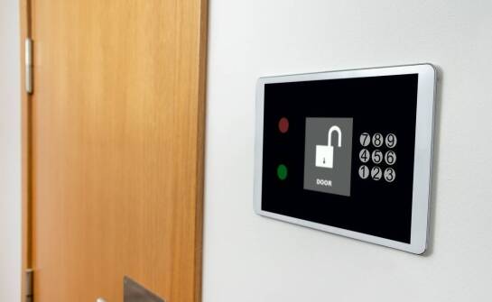 Nowoczesne systemy kontroli dostępu — bezpieczeństwo i wygoda w firmie