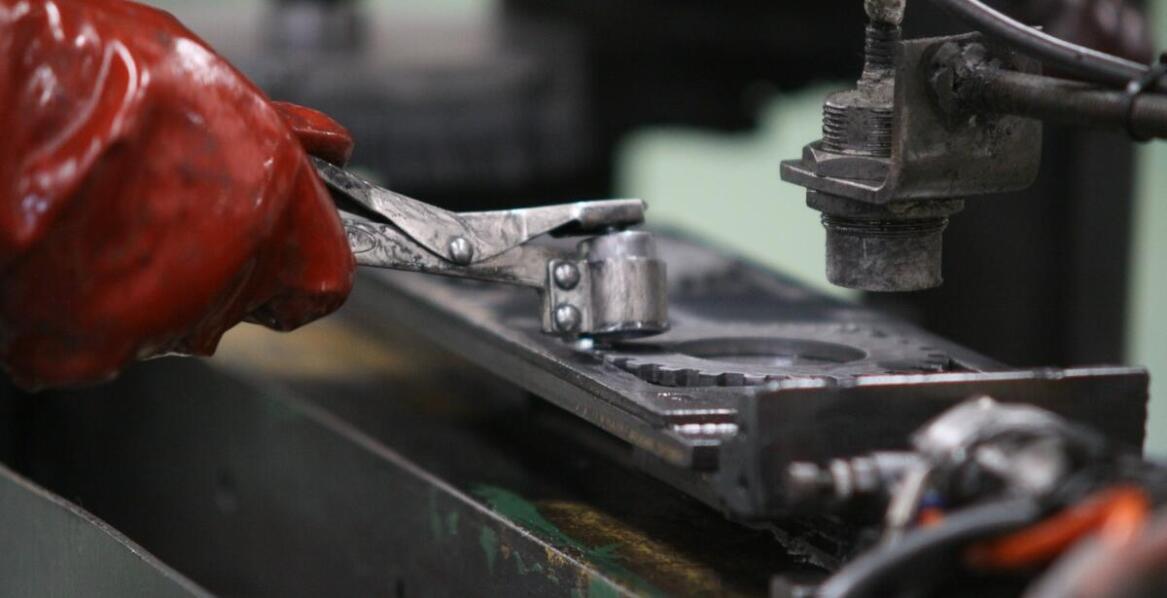 Naprawa nitownic pneumatycznych – kluczowe informacje i etapy procesu