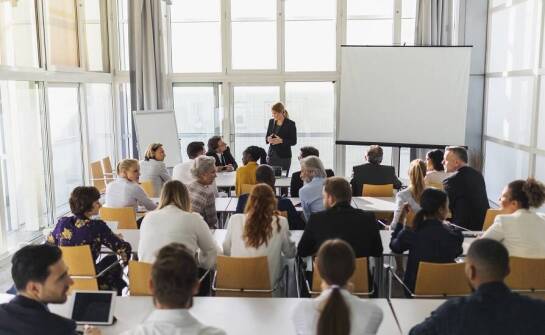 Organizacja szkoleń w naszym hotelu – dlaczego warto nas wybrać?