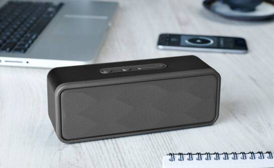 Wodoodporne kolumny Bluetooth: idealne rozwiązanie na imprezy plenerowe