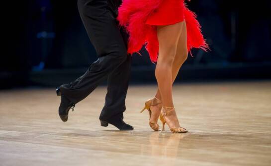 Jak dobrać odpowiednie obuwie do zajęć salsa styling for ladies?