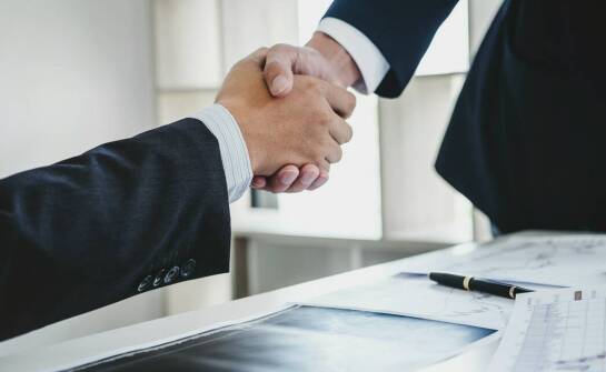 Dlaczego warto korzystać z doradztwa prawnego w biznesie?