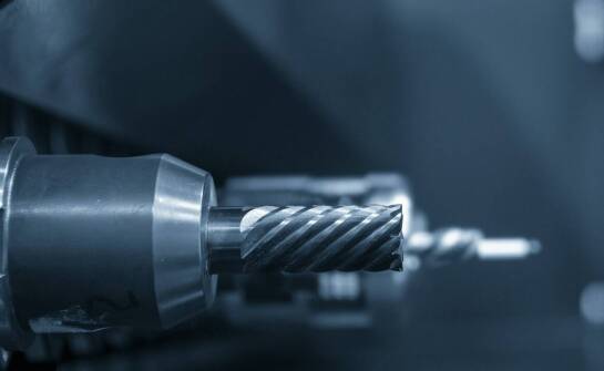 Nitownica pneumatyczna – zasada działania, zastosowania i najważniejsze zalety