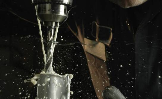 Jakie umiejętności zdobywa się na szkoleniu z obsługi nitownic?