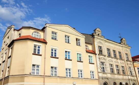 Mieszkania na sprzedaż pod stolicą – jakie oferty cieszą się największym zainteresowaniem?