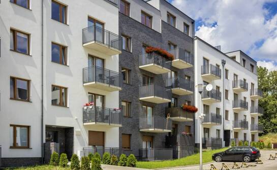 Mieszkania na obrzeżach stolicy – co warto wiedzieć przed zakupem?