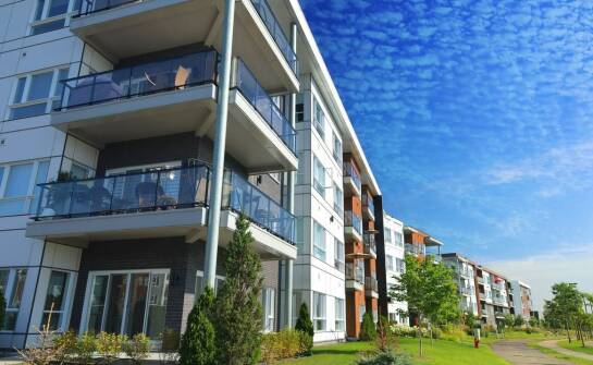 Mieszkania w stanie deweloperskim – kluczowe informacje i możliwości aranżacji