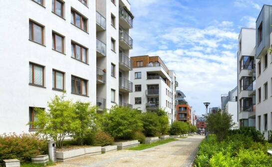 Mieszkania w pobliżu stacji PKP – jakie korzyści daje taka lokalizacja?