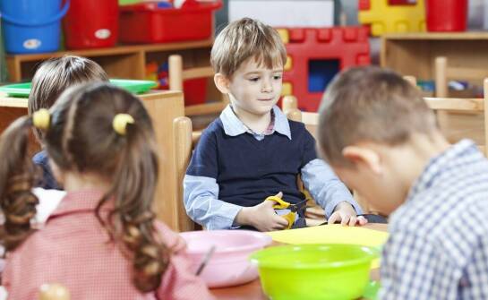 Czym kierować się przy wyborze niepublicznego przedszkola? Sprawdzone porady