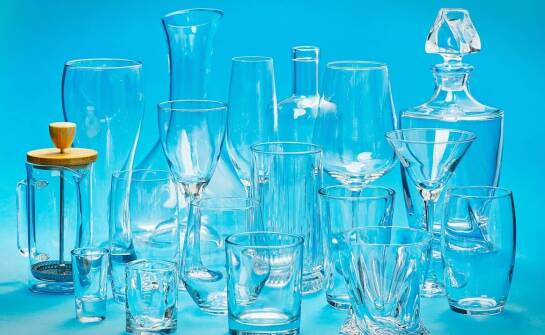 Szkło lacobel w aranżacjach wnętrz – inspiracje i praktyczne zastosowania