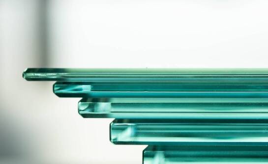 Lacobel na zamówienie – zastosowania i inspiracje do aranżacji wnętrz