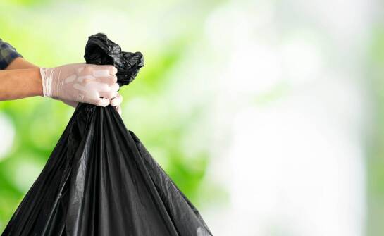 Jak wybrać odpowiednie worki na śmieci? Przegląd rodzajów i zastosowań