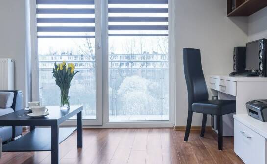 Żaluzje plisowane – zalety, zastosowanie i najważniejsze informacje