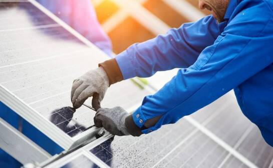 Zasada działania paneli fotowoltaicznych – co warto wiedzieć o energii słonecznej