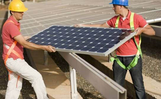 Korzyści z montażu instalacji fotowoltaicznej – dlaczego warto zainwestować