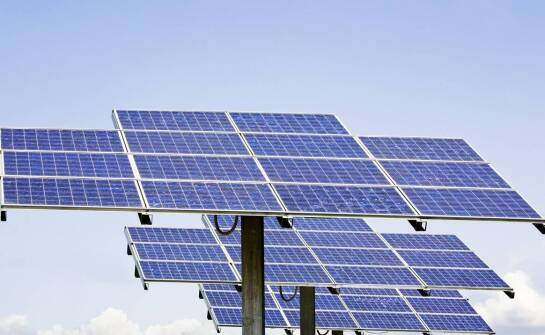 Jak działają ogniwa fotowoltaiczne i na co zwrócić uwagę przy wyborze