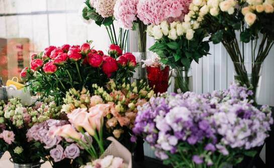 Jakie kwiaty wybrać na różne okazje? Inspiracje i porady florystyczne