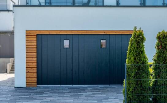 Jak wybrać sprawdzoną bramę segmentową do garażu – najważniejsze wskazówki