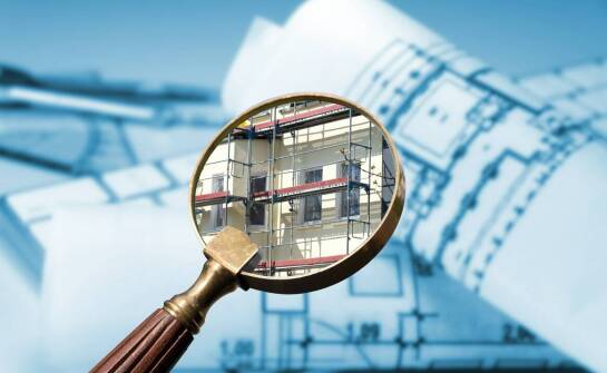 Jak często wykonywać przeglądy okresowe budynków i dlaczego są ważne