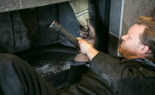 Jak dbać o przewody kominowe? Kluczowe zasady utrzymania czystości