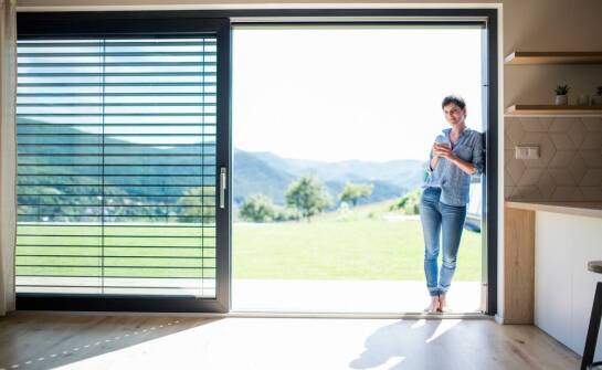 Bramy przesuwne – najważniejsze informacje i praktyczne wskazówki przed wyborem