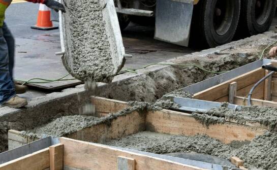 Nadproża betonowe – co warto wiedzieć przed wyborem i montażem