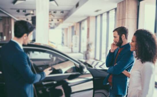 Jak wybrać najlepsze OC i ubezpieczenie samochodu – praktyczne wskazówki