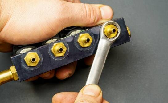 Sprawdzone metody mocowania – najważniejsze techniki i zastosowania