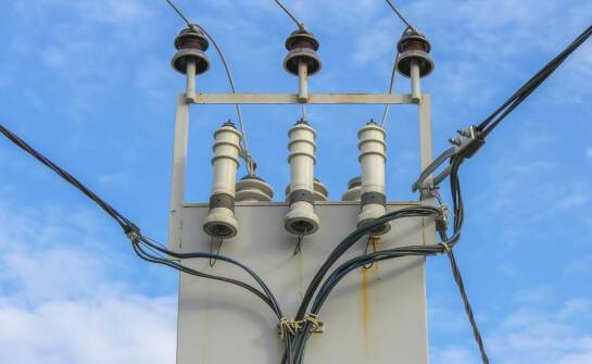 Zasilanie bezprzerwowe – klucz do bezpieczeństwa urządzeń elektronicznych