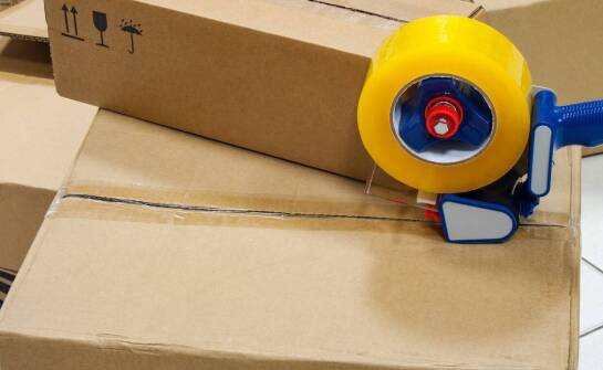 Opakowania kartonowe – zastosowania, rodzaje i zalety w różnych branżach