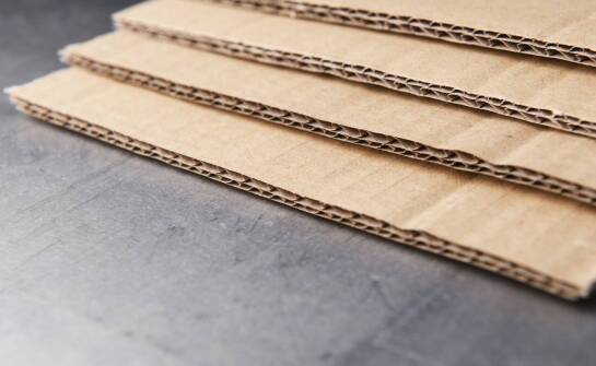 Zastosowania tektury falistej – praktyczne pomysły i inspiracje