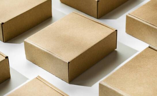 Jak wybrać opakowania tekturowe do różnych zastosowań w biznesie